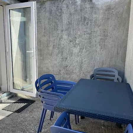 Town Centre Three Bedroom Apartment Westport