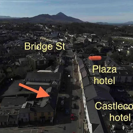 Town Centre Three Bedroom * Westport