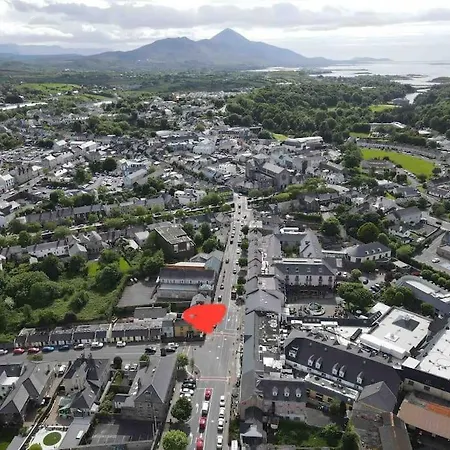 Town Centre Three Bedroom *