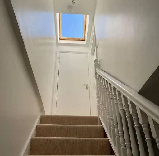 Town Centre Three Bedroom * ويستبورت