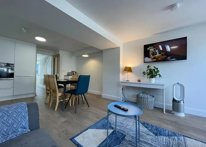 شقة Town Centre Three Bedroom ويستبورت